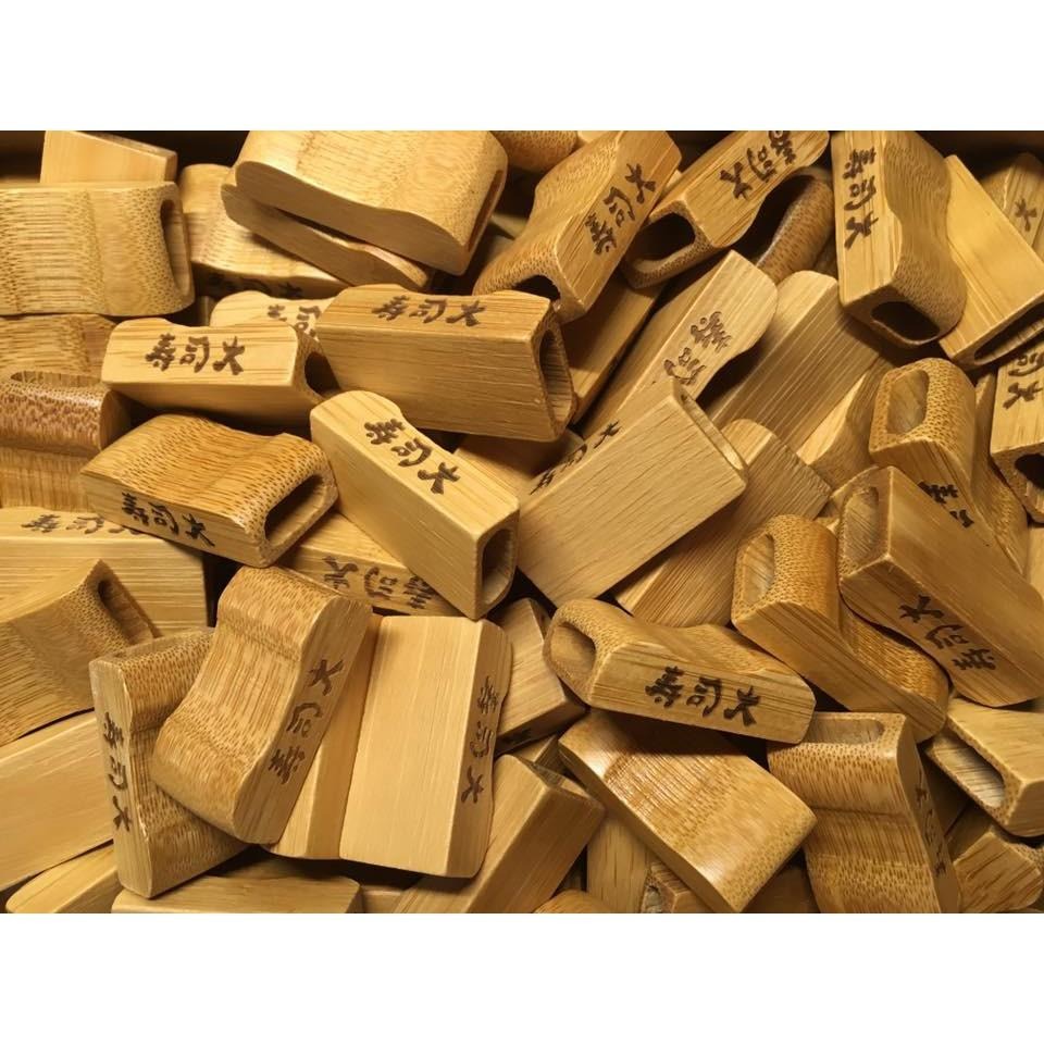 檜木筷架 檜木筷枕 筷架 筷枕 筷托 木頭筷架 筷子架 木製筷架 客製雕刻 餐具雕刻 原木餐具 餐具批發 天然工房-細節圖2