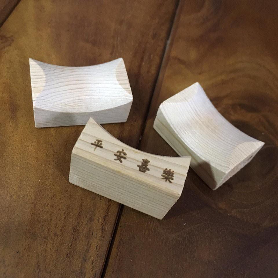 檜木筷架 檜木筷枕 筷架 筷枕 筷托 木頭筷架 筷子架 木製筷架 客製雕刻 餐具雕刻 原木餐具 餐具批發 天然工房-細節圖3