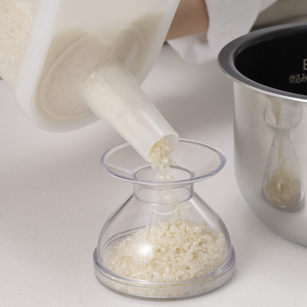 日本 INOMATA 漏斗量杯蓋米桶｜廚房收納 米罐 米缸 量米杯-細節圖10