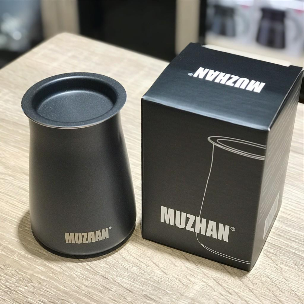 【沐湛伍零貳】MZ 高質感 接粉杯 聞香杯 篩粉器 不銹鋼/消光黑 手工咖啡沖煮神器 Kalita 小富士通用 底部止滑-細節圖7