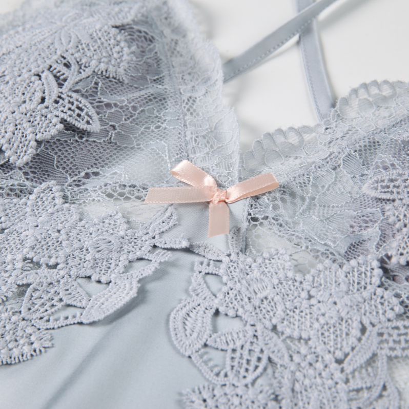 現貨□時尚爆款□法式深V露背睡裙(附丁字褲) 三色可選 性感睡衣 冰絲睡衣-細節圖10