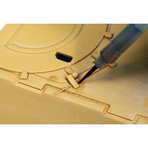 【鋼普拉】現貨 田宮 TAMIYA 鋼彈 軍事 模型專用 滲線液 墨線液 深灰色 87199 舊化 描線 取代87131-細節圖4