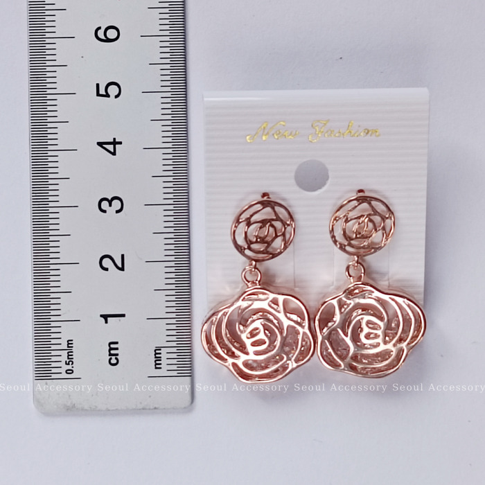 [現貨]首爾飾集 正韓國製 專櫃精品 奢華設計 鏤空雙薔薇鋯石搖晃針式耳環32-25-1-細節圖2