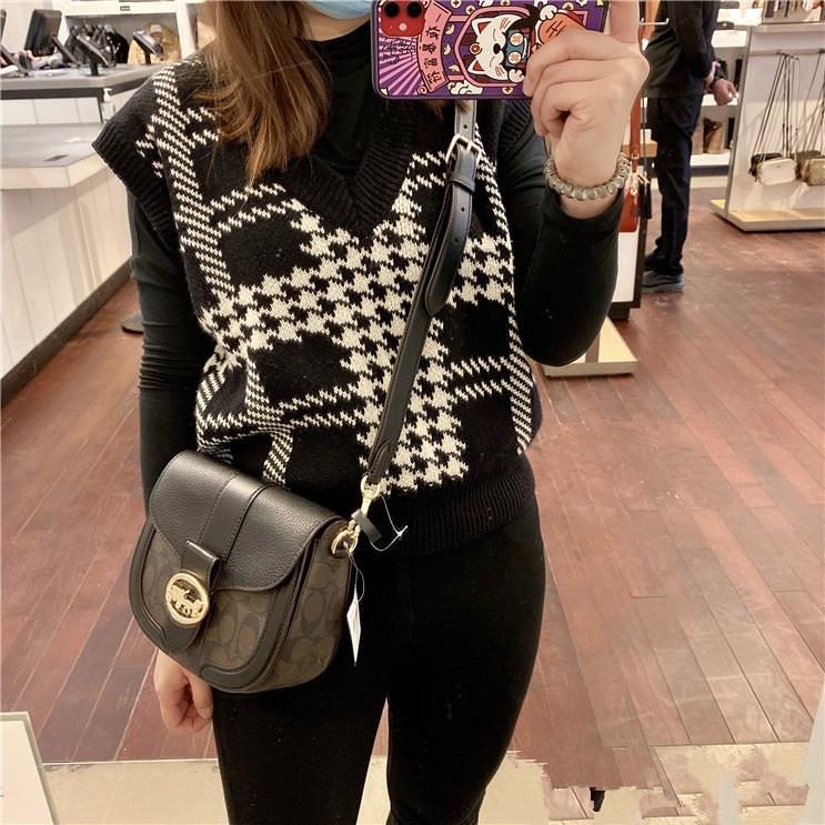 vivian美國代購✨正品 coach 女士馬鞍包 海報款 Georgie女生馬車郵差包 側背包 c2806 女生包包-細節圖5