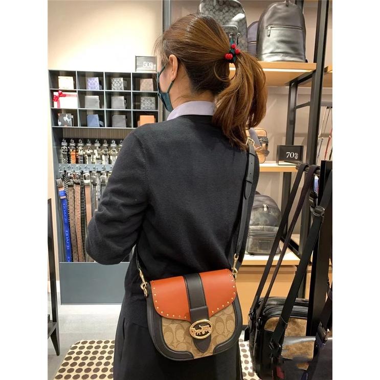vivian美國代購✨正品 coach 女士馬鞍包 海報款 Georgie女生馬車郵差包 側背包 c2806 女生包包-細節圖6