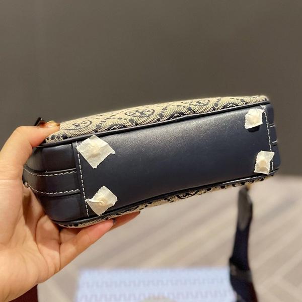 vivian美國代購✨正品 Tory Burch 女生帆布相機包 TB 小方包 女包 側背包 單肩包 斜挎包 斜背包-細節圖9