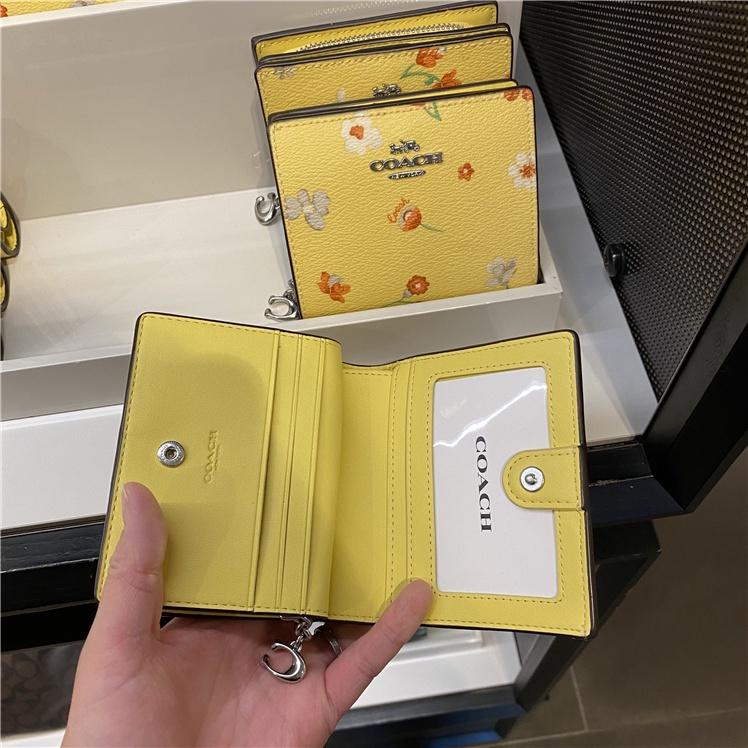 vivian美國代購✨正品 coach 女士 新款 女生短夾 皮夾 圖案小錢包 零錢袋 C8703-細節圖3
