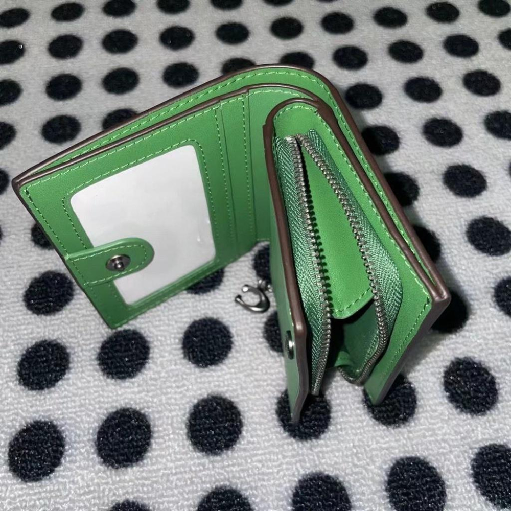 vivian美國代購✨正品 coach 女士 新款 女生短夾 皮夾 圖案小錢包 零錢袋 C8703-細節圖8