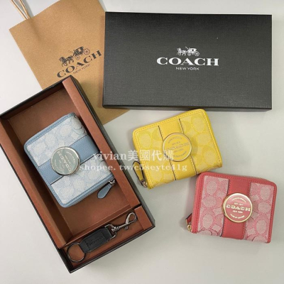 vivian美國代購✨正品 coach 新款拉鍊短錢包 女生零錢包 禮盒套裝 C8323