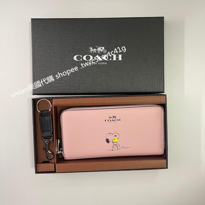 vivian美國代購✨正品 coach 史努比系列錢夾 女生長夾 錢包 禮盒套裝配鑰匙扣 女士錢包 女用皮夾 女皮包-細節圖3