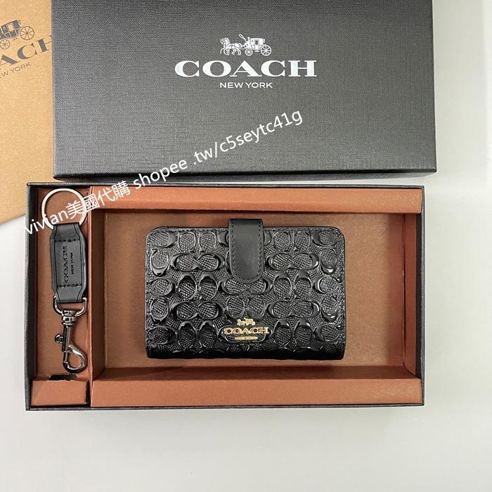 vivian美國代購✨正品 coach 女生真皮浮雕中夾 短夾錢包 按扣對折中夾 F25937 禮盒套裝配鑰匙扣-細節圖3