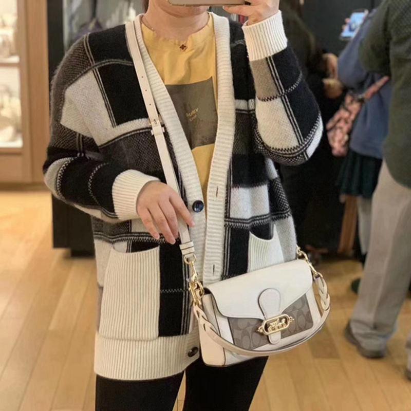 vivian美國代購✨正品 coach 女士 Tabby酒神包 真皮單肩包 翻蓋斜跨包 側背包 拼色復古小方包 女生包包-細節圖3