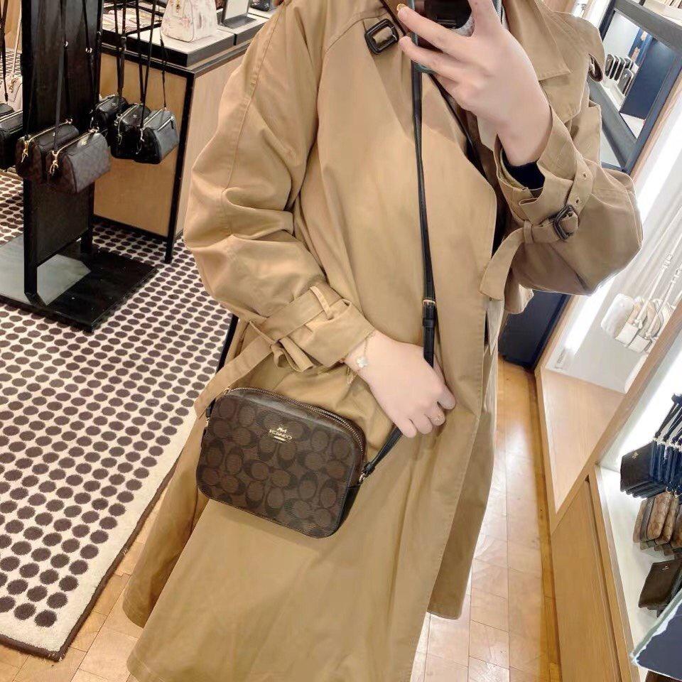 vivian美國代購✨正品 coach 女生小方包 相機包 老花拼色側背包 單肩包 F68168 F91677 附購證-細節圖4