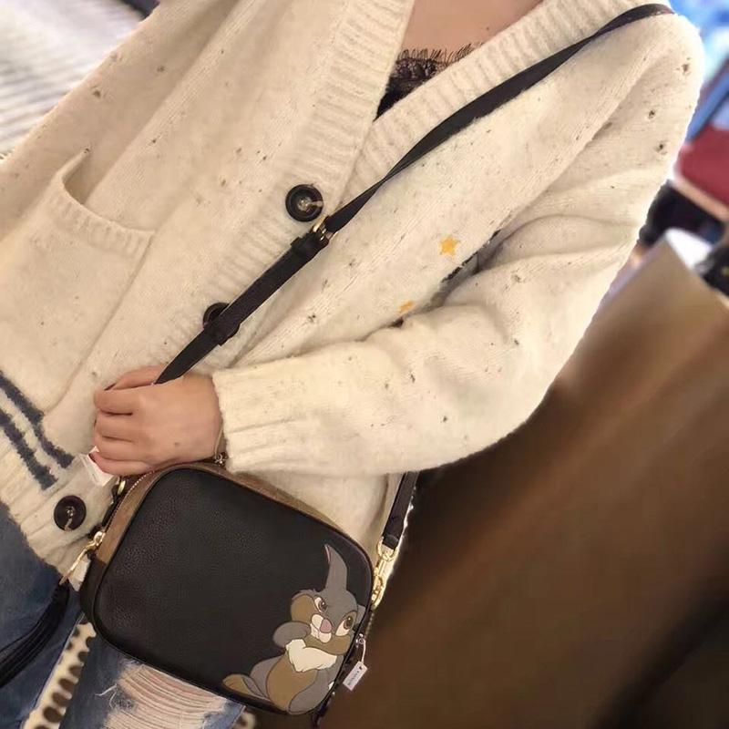 vivian美國代購✨正品 coach 女生小方包 相機包 老花拼色側背包 單肩包 F68168 F91677 附購證-細節圖9