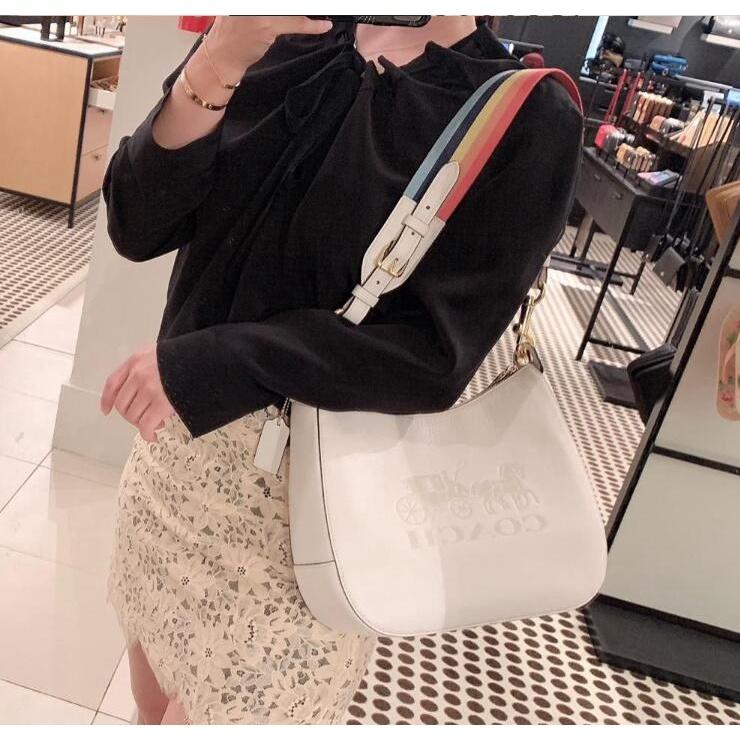 vivian美國代購✨正品 coach 女生包包 半月包 月牙包 Lewis 側背包  F85696 附購證禮品袋-細節圖8