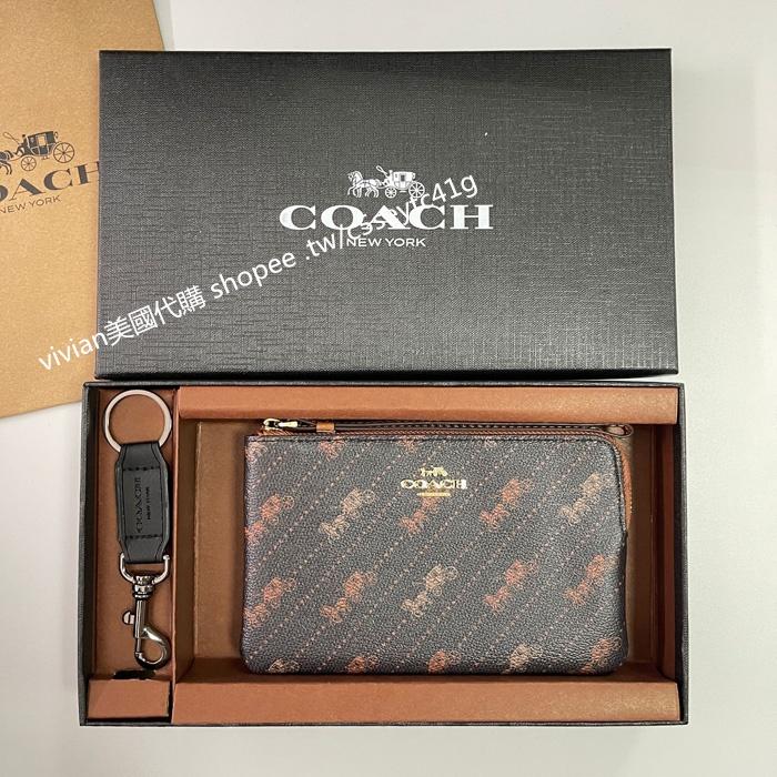 vivian美國代購✨正品 coach 馬車logo零錢包 零錢袋手機包 C4466 禮盒套裝配鑰匙扣 女生錢包 女皮包-細節圖6