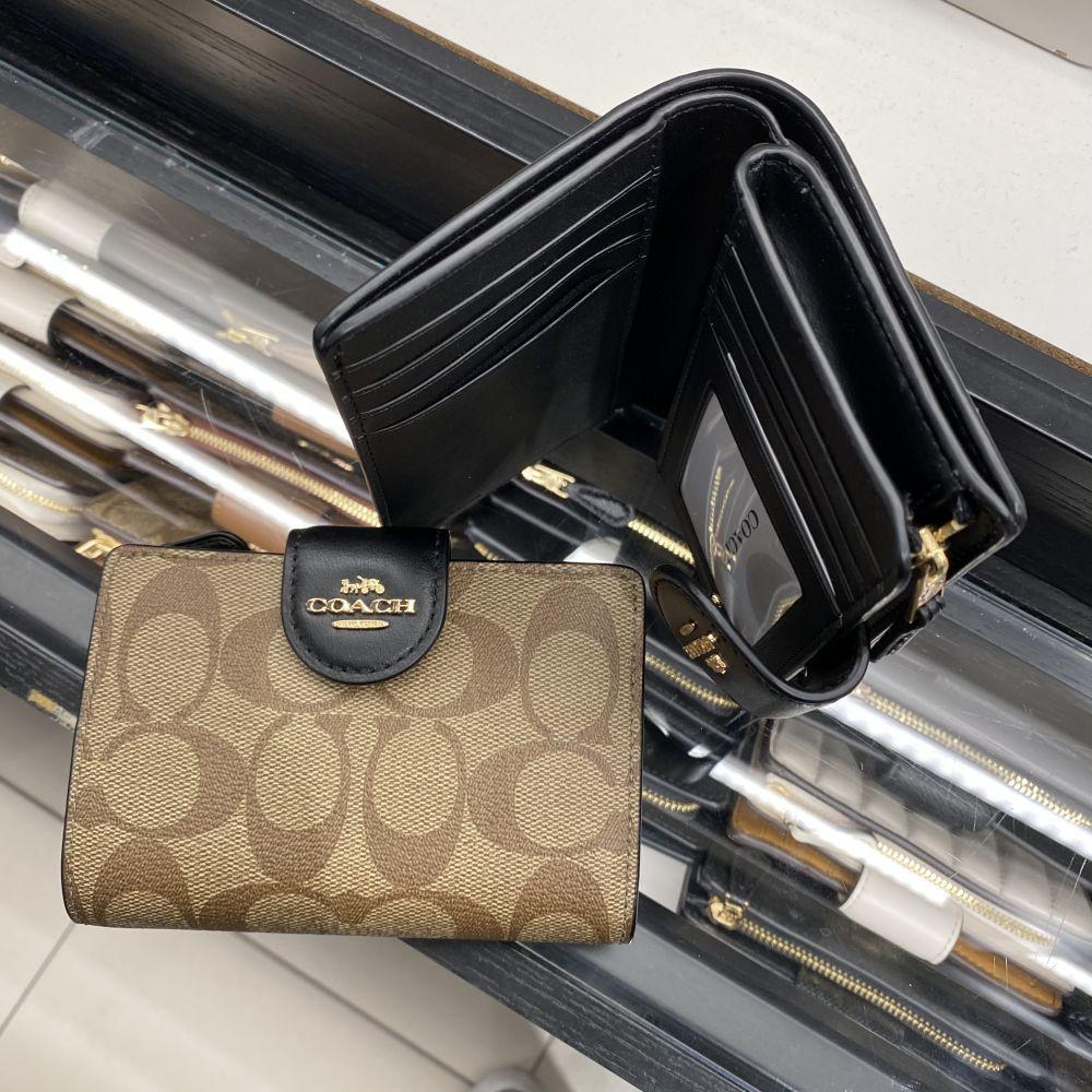 vivian美國代購✨正品 coach 新款女生中夾 扣式多卡位零錢包 真皮短夾 防刮皮夾 女士錢包 C0082/639-細節圖4