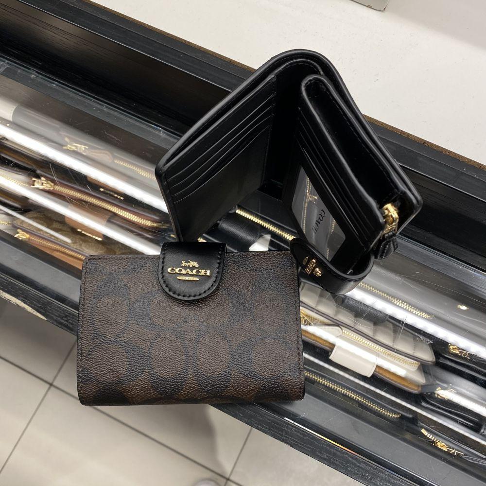 vivian美國代購✨正品 coach 新款女生中夾 扣式多卡位零錢包 真皮短夾 防刮皮夾 女士錢包 C0082/639-細節圖5