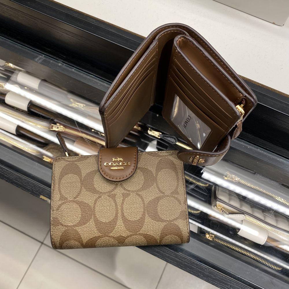 vivian美國代購✨正品 coach 新款女生中夾 扣式多卡位零錢包 真皮短夾 防刮皮夾 女士錢包 C0082/639-細節圖6