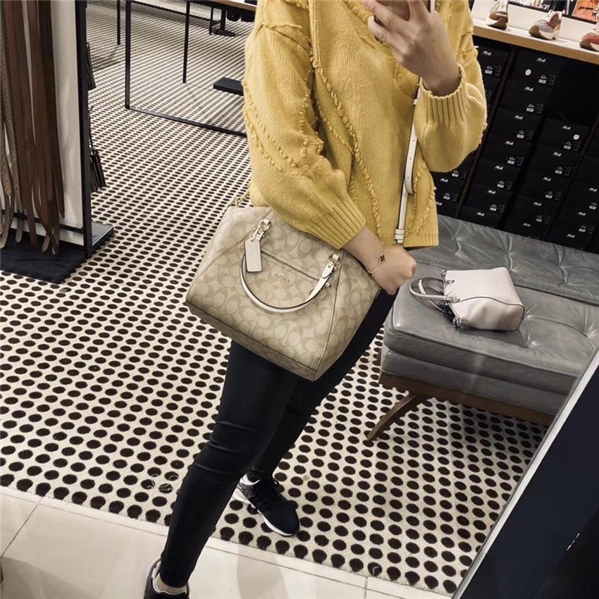 vivian美國代購✨正品 coach 女士 新款 餃子包 女生水餃包 手提包 托特包 側背包 F79998 女生包包-細節圖3