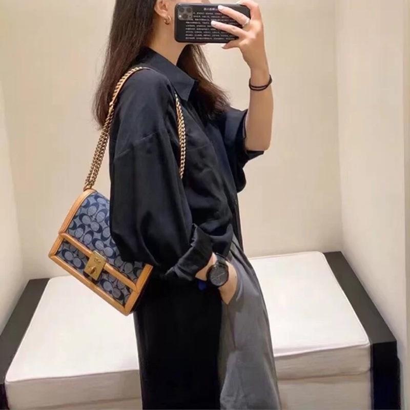 vivian美國代購✨正品coach 女生香布雷帆布款風琴包 酒神包 牛仔系 翻蓋包 單肩斜挎手提包 3693 女生包包-細節圖8