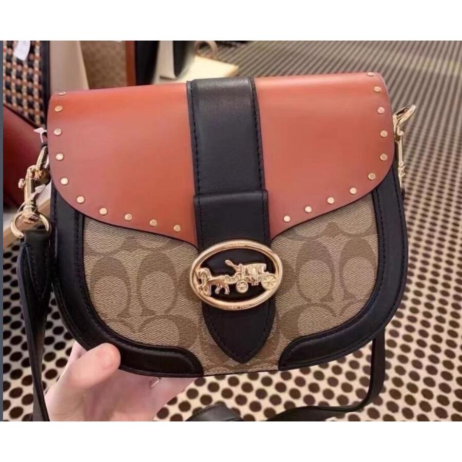 vivian美國代購✨正品 coach 女生包包 Beat Saddle馬鞍包 純色翻蓋單肩斜背包 郵差包 女士側背包-細節圖6