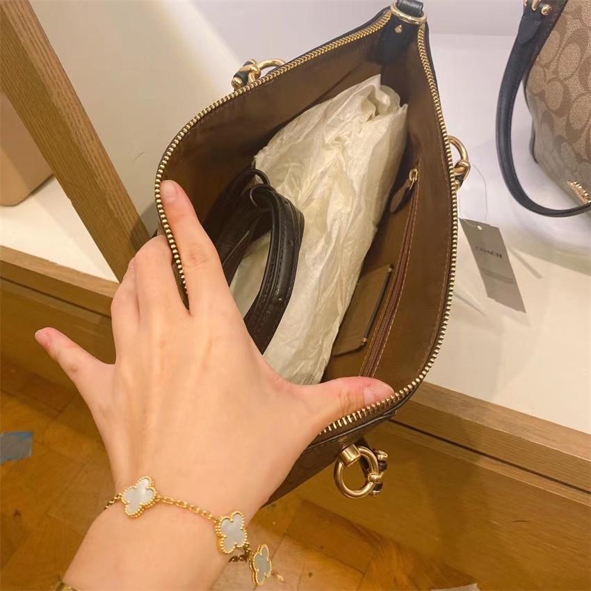vivian美國代購✨正品 coach 女士餃子包 水餃包 女生包包 手提包 側背包 C6230-細節圖8