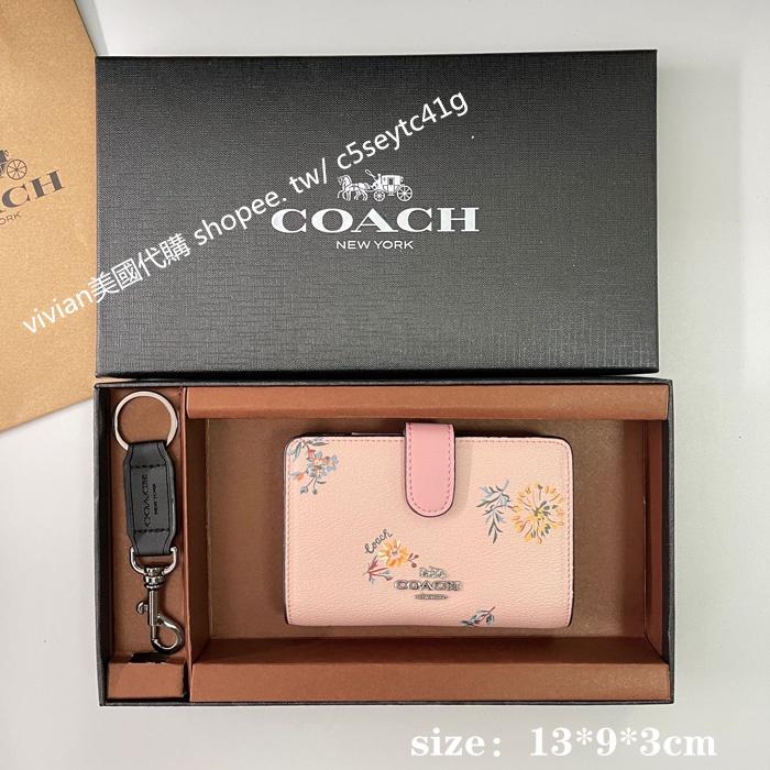 vivian美國代購✨正品 coach真皮浮雕女士拉鍊對折中短夾 禮盒套裝配鑰匙扣 C5896 女生錢包 女用短夾 中夾-細節圖5