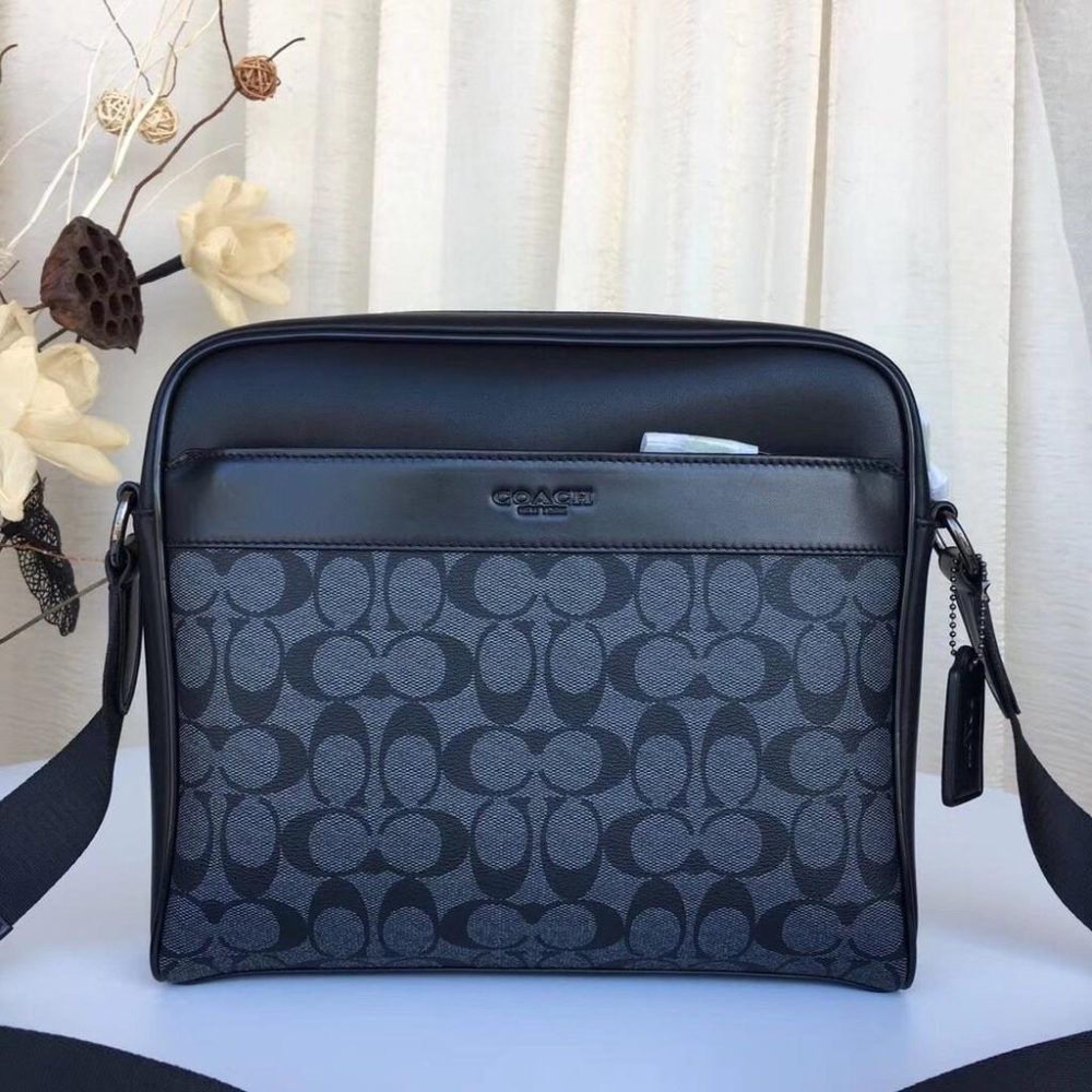 vivian美國代購✨正品 coach 新款男士PVC拼皮側背包 F28456 男包 單肩包 斜挎男包 公事包-細節圖6