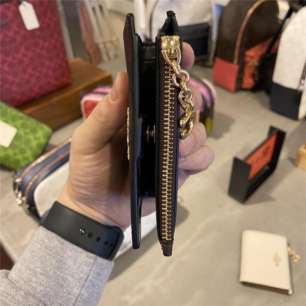 vivian美國代購✨正品 coach 女士短夾 女生包包 女用皮夾 拉鏈零錢袋 女生錢包 短夾 扣式對折女錢夾-細節圖6