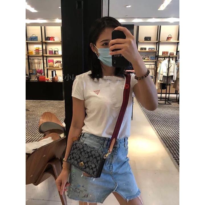 vivian美國代購✨正品 coach 女生斜挎包 側背包 信封包 翻蓋小方包 F72703 附購證禮品袋-細節圖6