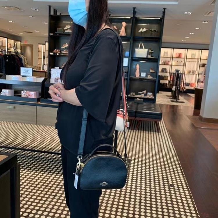 vivian美國代購✨正品 coach 女士側背包 小圓包 小貝殼包 單肩斜挎包 F76674 附購證禮品袋 女生包包-細節圖3