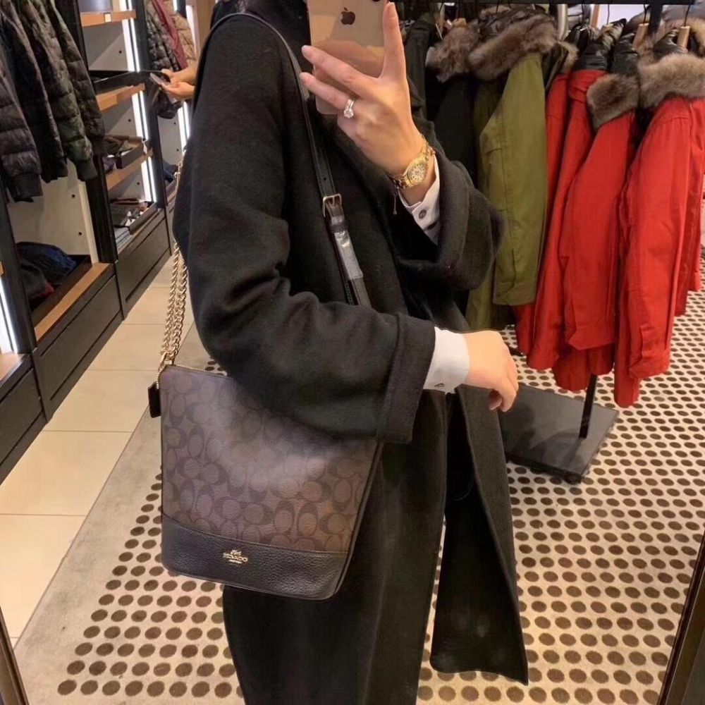 vivian美國代購✨正品 coach 女士單肩斜挎包 流蘇包 女生包包 水桶包 abby流浪包 76669-細節圖3