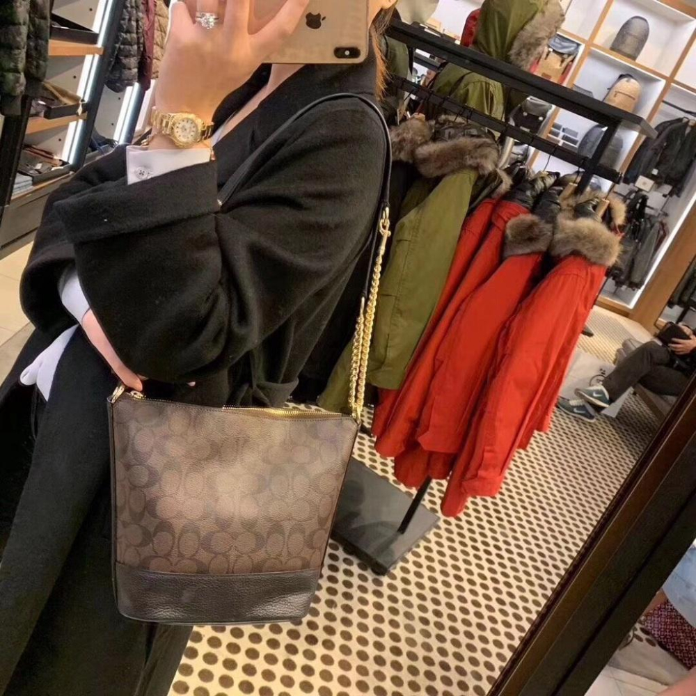 vivian美國代購✨正品 coach 女士單肩斜挎包 流蘇包 女生包包 水桶包 abby流浪包 76669-細節圖4