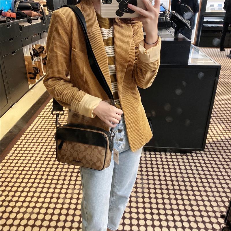 vivian美國代購✨正品 coach 相機包 小方包 單肩側背包 斜挎包 F50715 F89917 附購證禮品袋-細節圖8