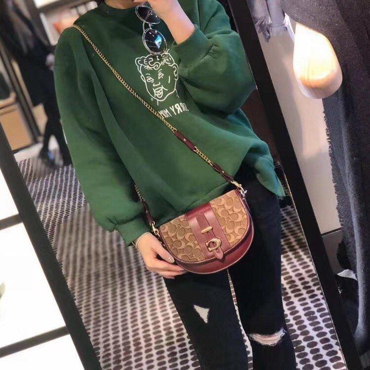 vivian美國代購✨正品 coach 女士馬鞍包 小豬包 Saddle 側背包 附購證禮品袋 女生包包-細節圖3