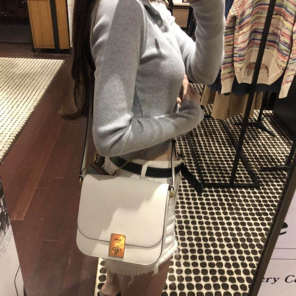 vivian美國代購✨正品 coach 女士馬鞍包 小豬包 Saddle 側背包 附購證禮品袋 女生包包-細節圖6