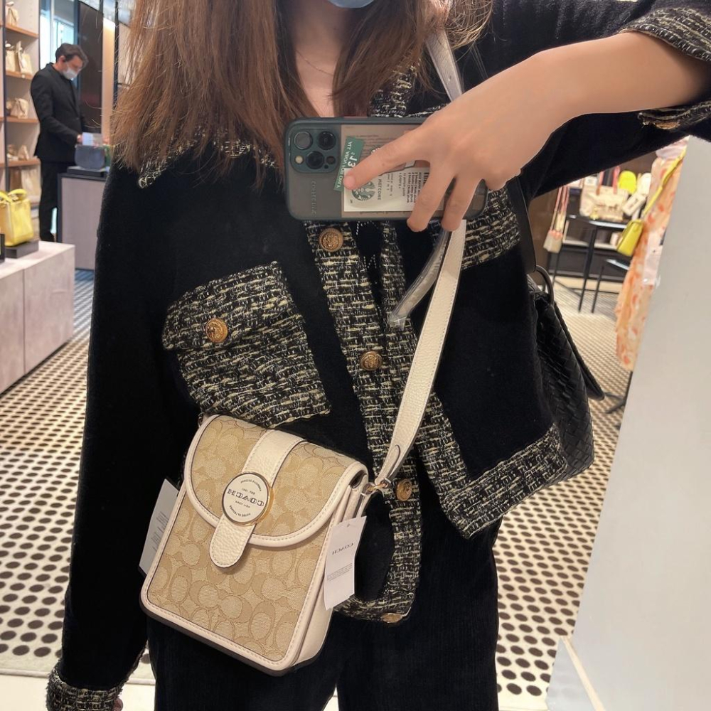 vivian美國代購✨正品 coach 女包 經典標誌LONNIE 手機包 斜挎包 側背包 C8321 單肩包 女生包包-細節圖6