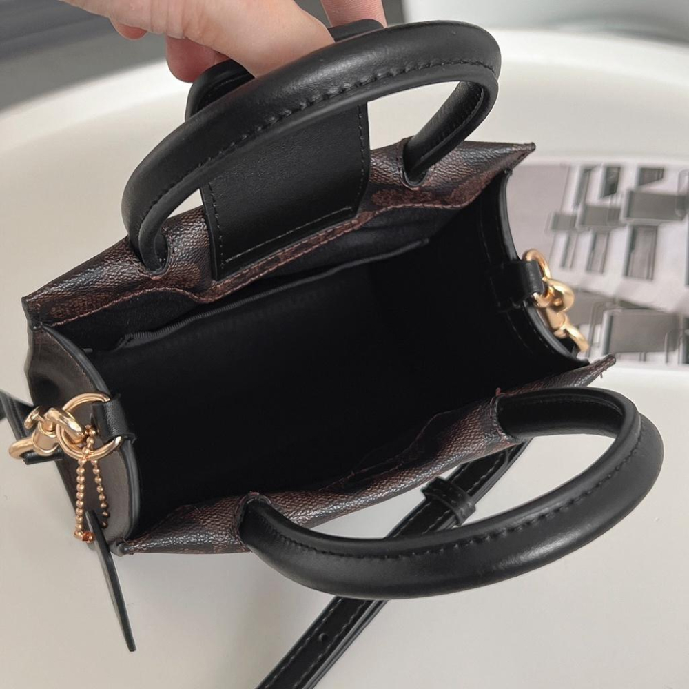 vivian美國代購✨正品 coach  新款 CALLY 女生磁釦手提包 側背包 mini斜挎包 C5693 女生包包-細節圖9