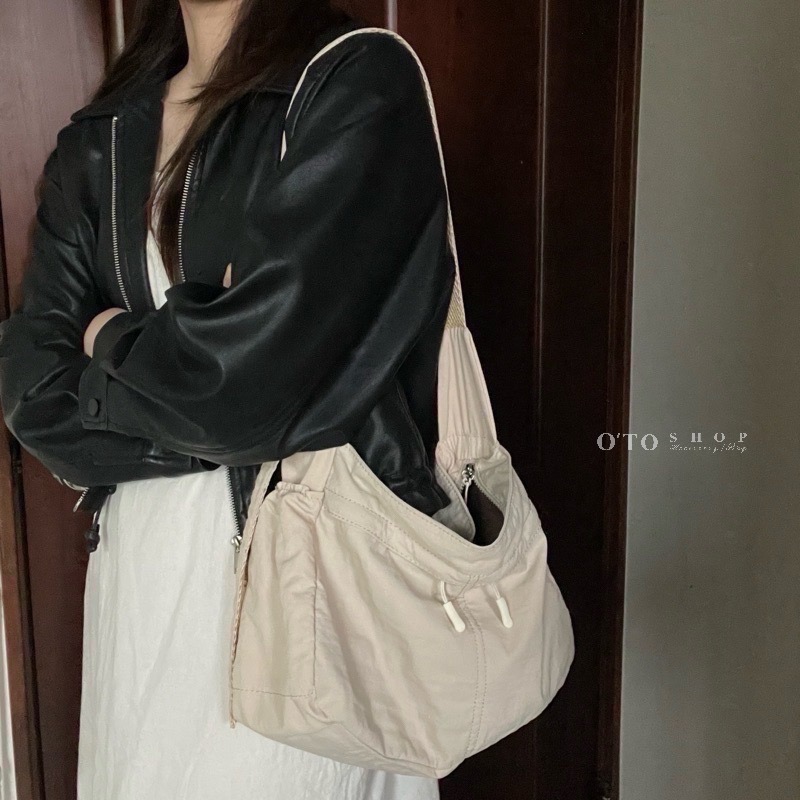 ▹免費送禮包裝◃o’to shop 學生大容量側背包 男女款 情侶包 學生包包 斜背包 尼龍包-細節圖2