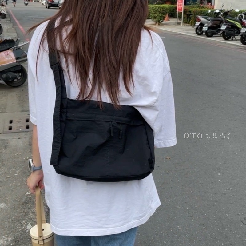 ▹免費送禮包裝◃o’to shop 學生大容量側背包 男女款 情侶包 學生包包 斜背包 尼龍包-細節圖3