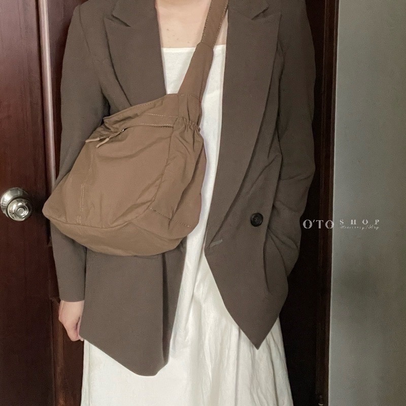 ▹免費送禮包裝◃o’to shop 學生大容量側背包 男女款 情侶包 學生包包 斜背包 尼龍包-細節圖5