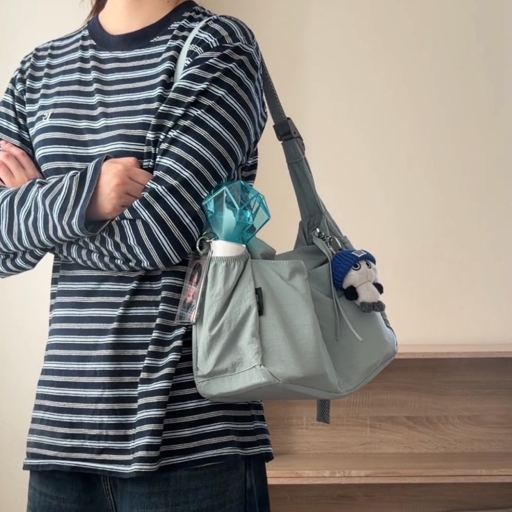 ▹免費送禮包裝◃o’to shop 學生大容量側背包 男女款 情侶包 學生包包 斜背包 尼龍包-細節圖2