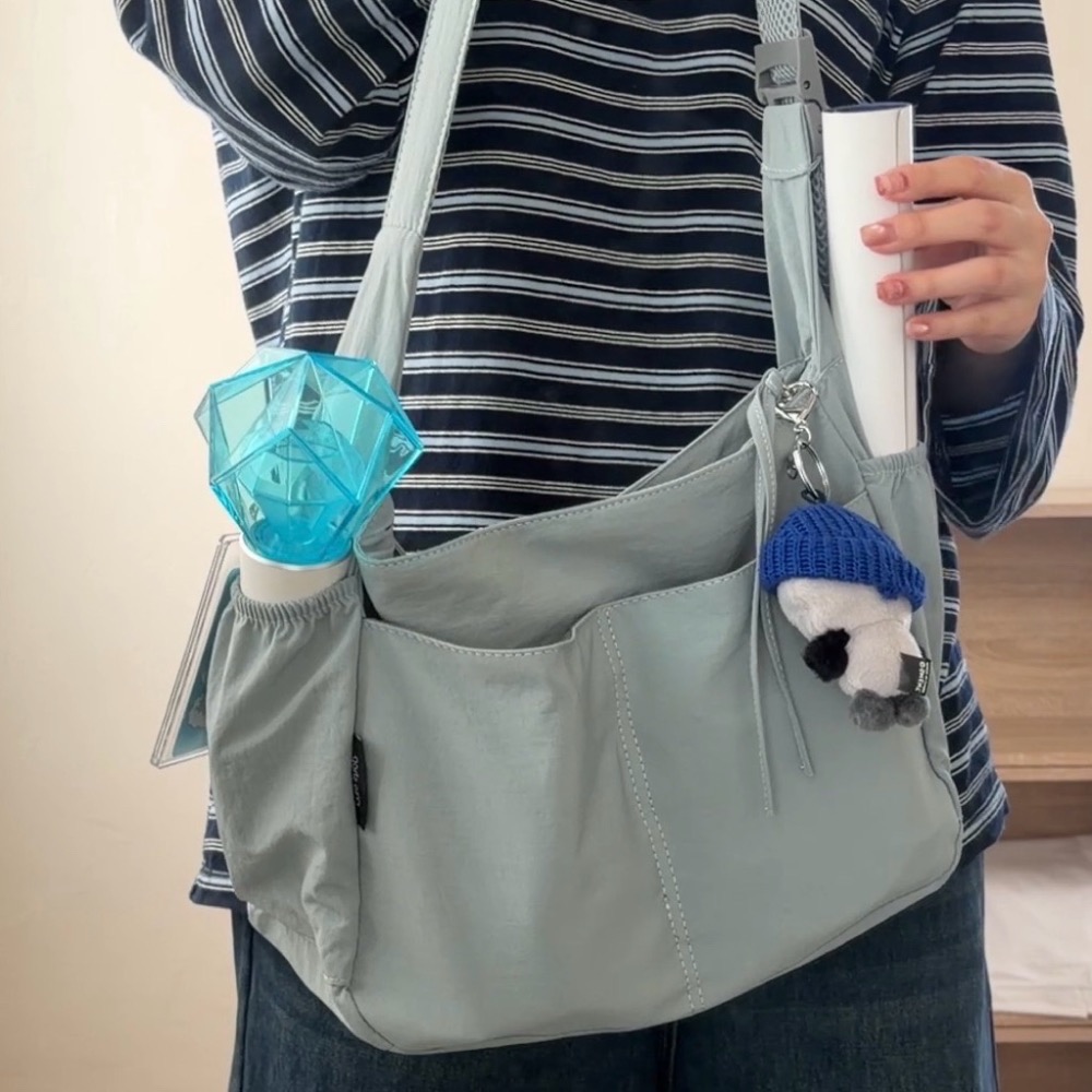 ▹免費送禮包裝◃o’to shop 學生大容量側背包 男女款 情侶包 學生包包 斜背包 尼龍包-細節圖3