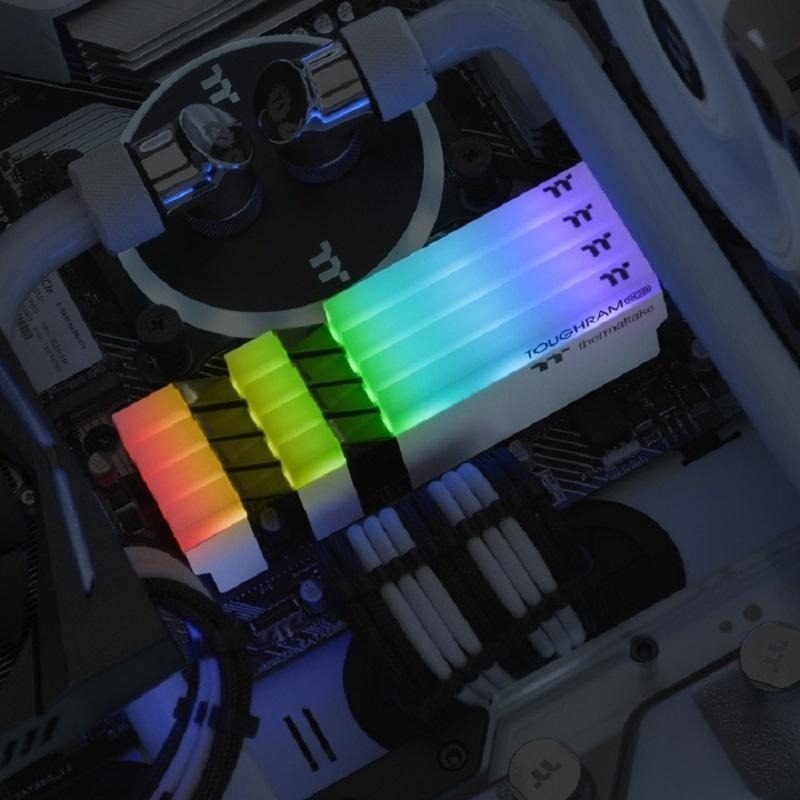 米特3C數位–曜越 鋼影 TOUGHRAM RGB 記憶體 DDR4 3200MHz/3600MHz(16GBx2)/白-細節圖3