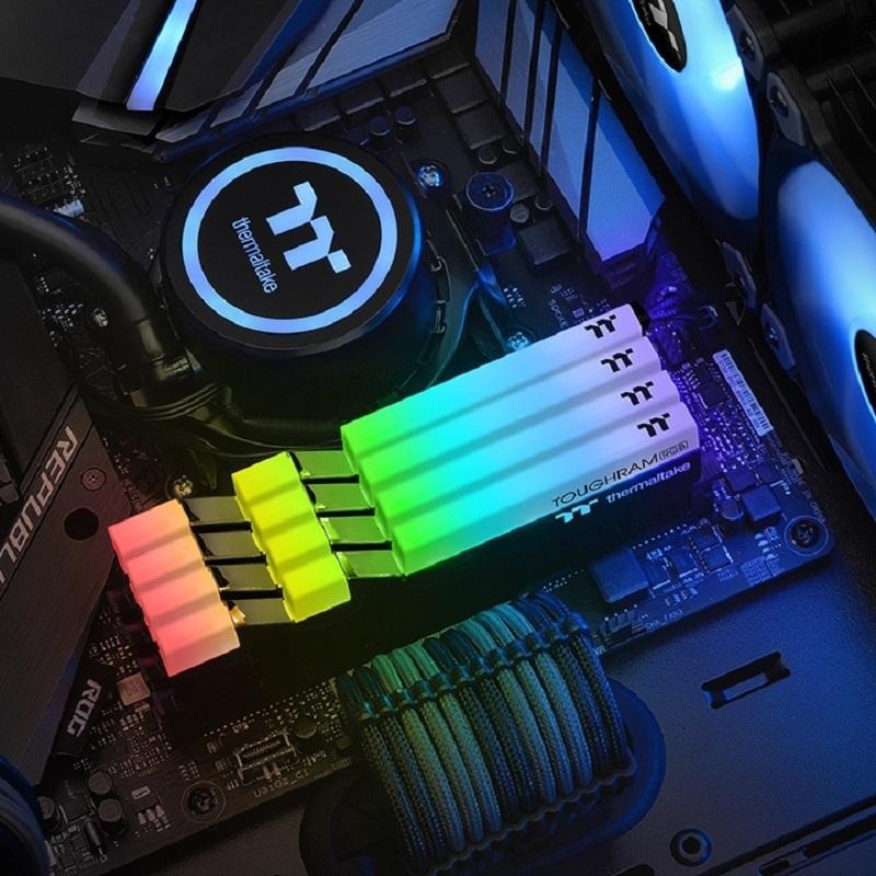 米特3C數位–曜越 鋼影 TOUGHRAM RGB 記憶體 DDR4 3200MHz/3600MHz(32GBx2)黑色-細節圖4