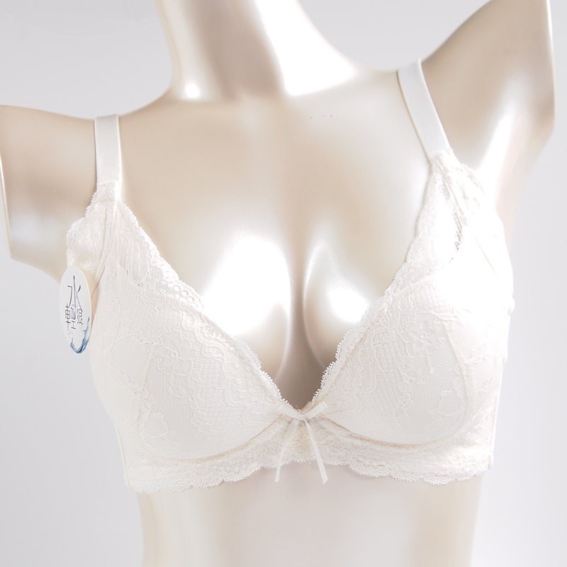 類似蕾黛絲的真水胸罩 水袋內衣。輕軟鋼圈 集中舒適 側邊加高 穩定 防外擴副乳。A.B罩8870 新款上市-細節圖5