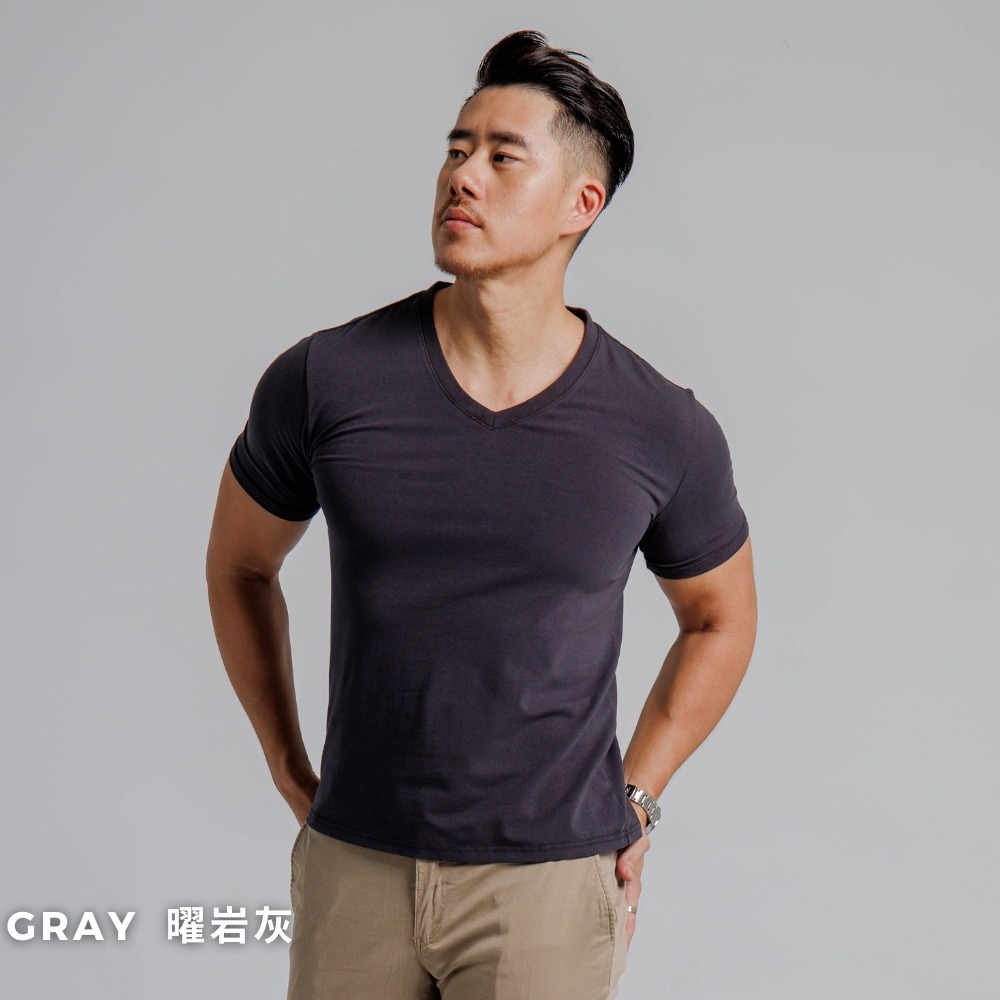 ◖現貨快速出貨◗ TAICHI素T專賣 | V領庫瑪 | 鈦金棉V領顯瘦 修飾臉型健身肌肉 素色男生 短袖T恤-規格圖10