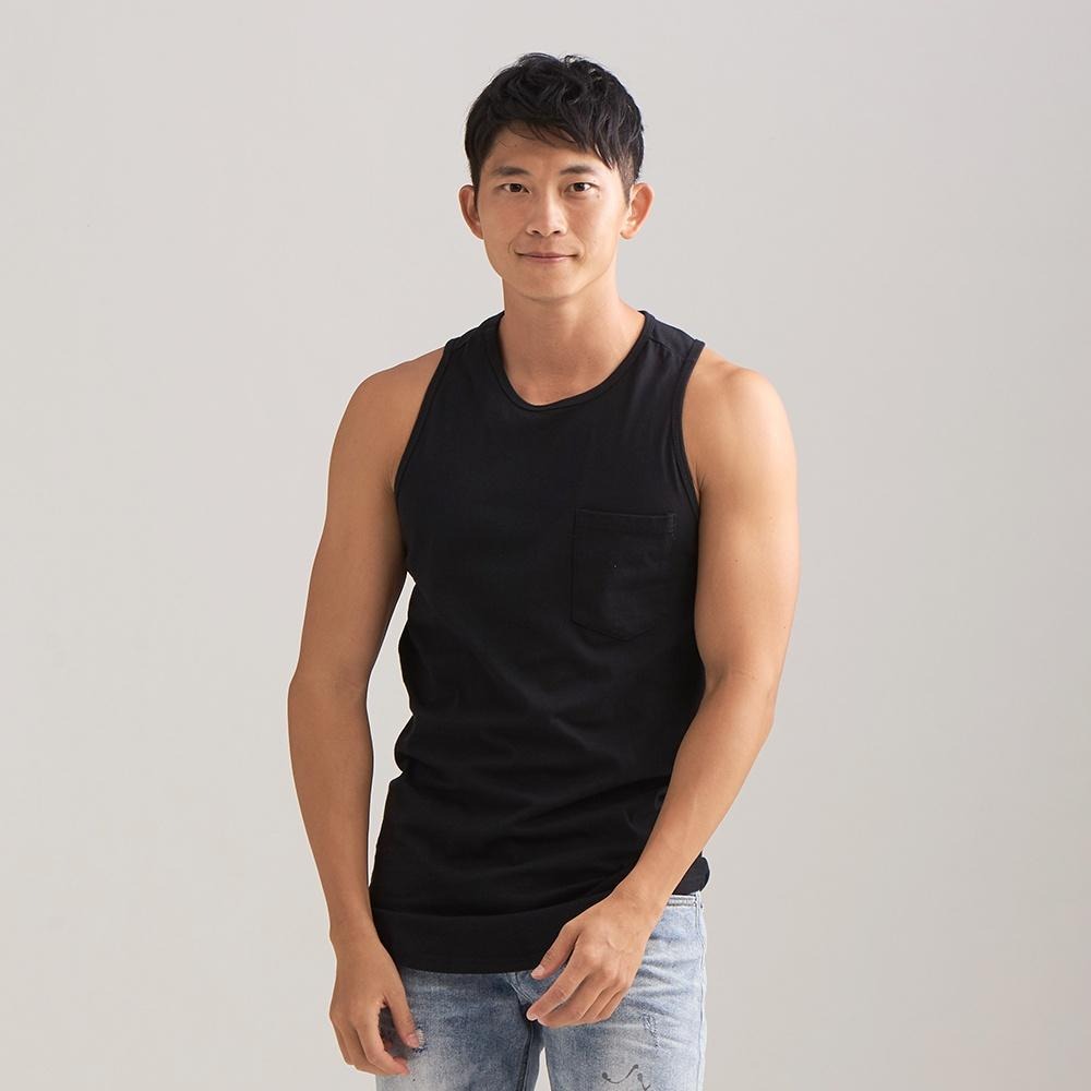 ◖24H快速出貨◗ TAICHI素T | 伊森 |  前短後長包覆圓弧下擺長版無袖運動口袋棉料男生挖背背心(大尺碼)-細節圖8