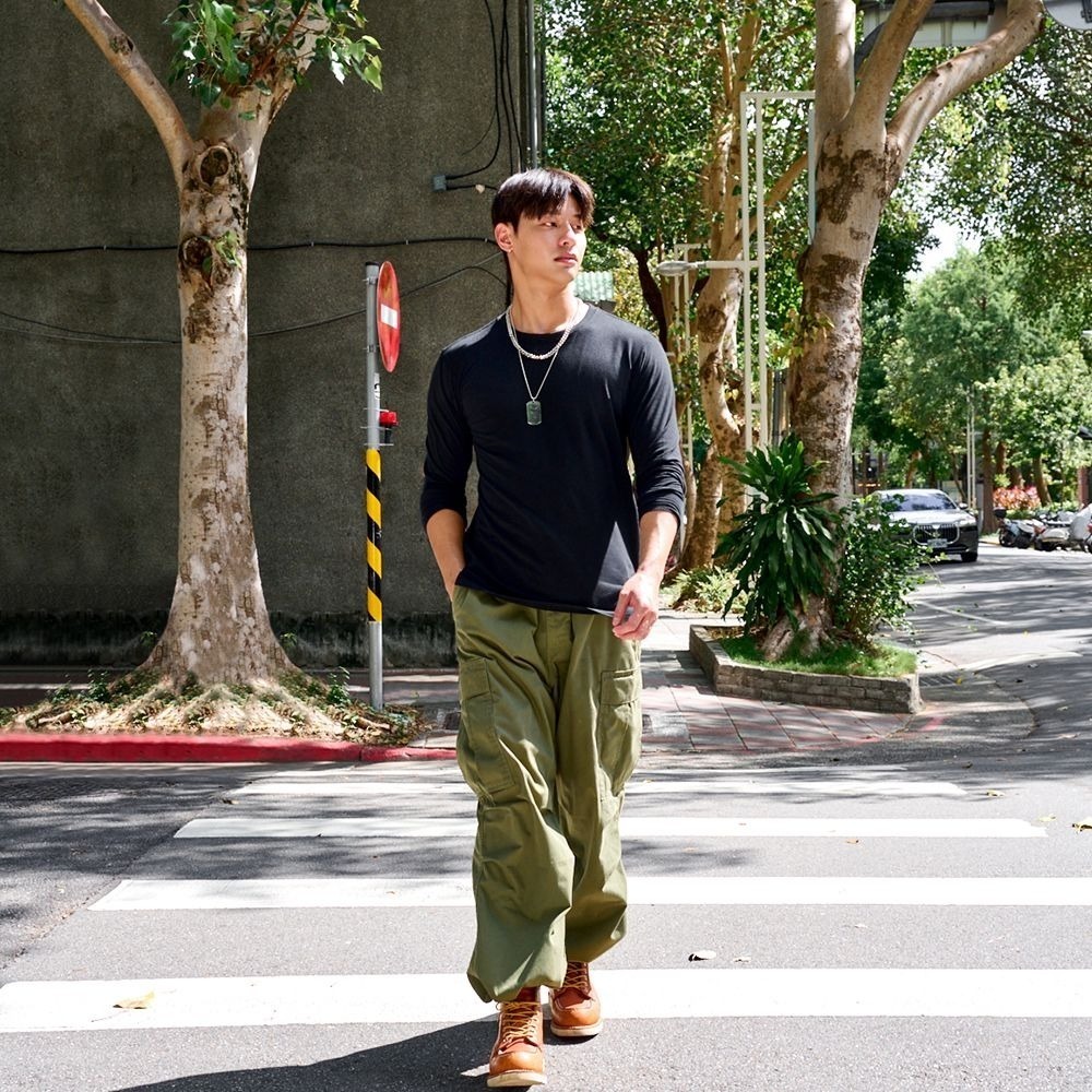 ◖24H快速出貨◗ TAICHI素T| 馬洛里 | 熱門款彈力袖口修飾胸線男生長袖素T恤(重磅/大尺碼/厚磅高磅-細節圖5